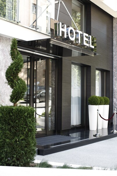 Nova City Hotel Signature Collection