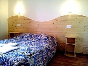 Standard Double Room | In-room safe, desk, soundproofing, free cribs/infant beds