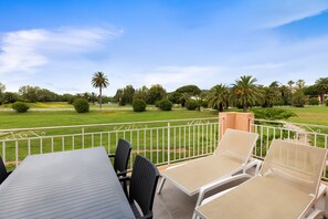 Balcony - SOWELL RÉSIDENCES Les Perles du Golfe de Saint-Tropez (Grimaud)