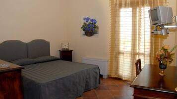 Standard-Doppelzimmer, 1 Doppelbett | Minibar, kostenlose Babybetten, kostenloses WLAN