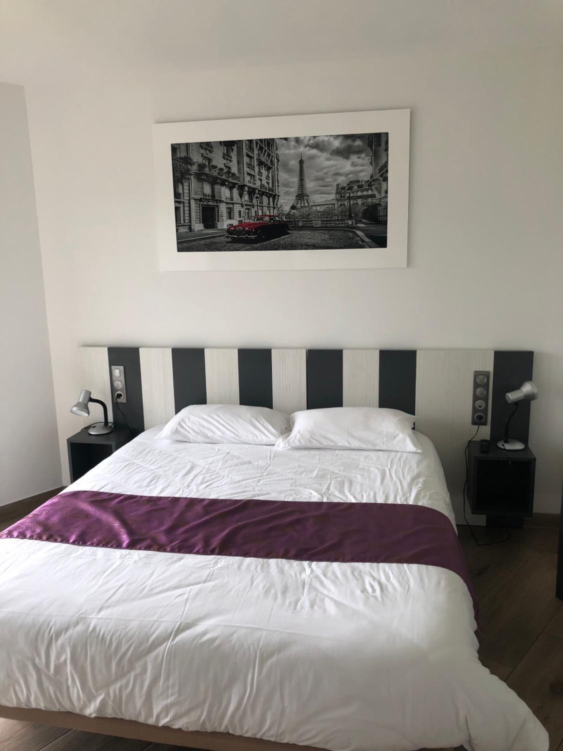 desk, soundproofing, cots/infant beds, free wifi