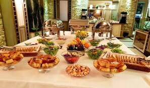 Desayuno buffet incluido todos los días 