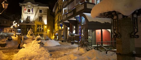 Front of property – evening/night