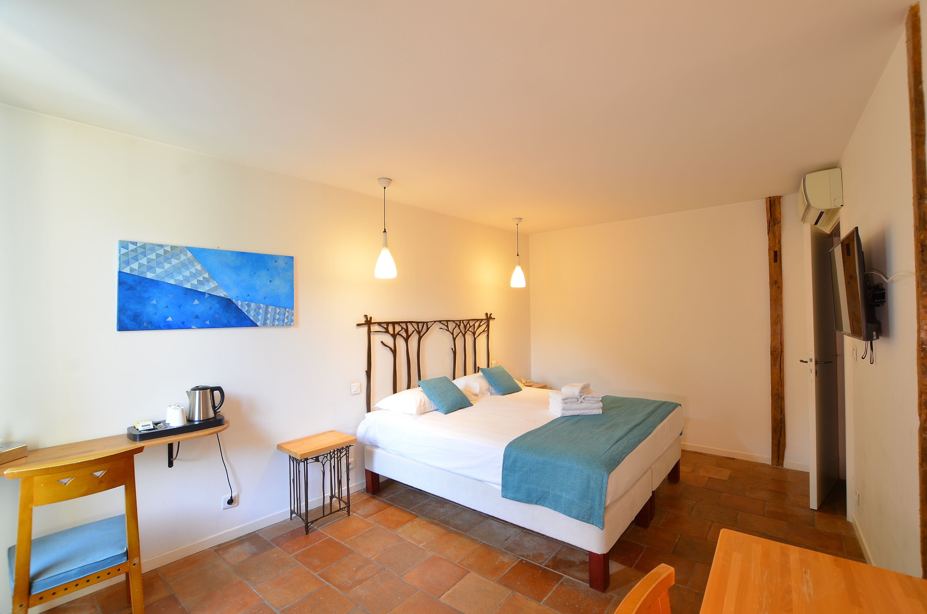 superior double room, air conditioning | desk, free wifi, bed sheets