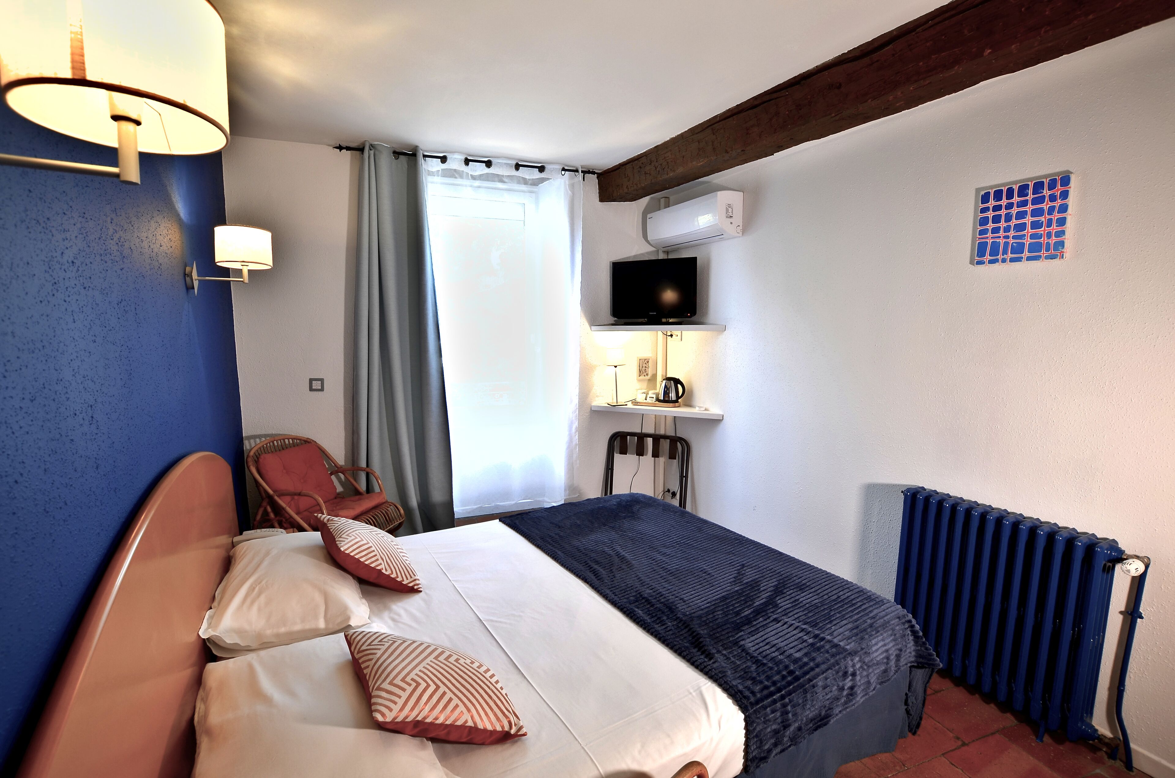 Standard Double Room, Air conditioning, Garden Area | Desk, WiFi (free), bed sheets