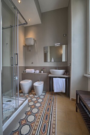 Bathroom - The Pope's Window (Rome)