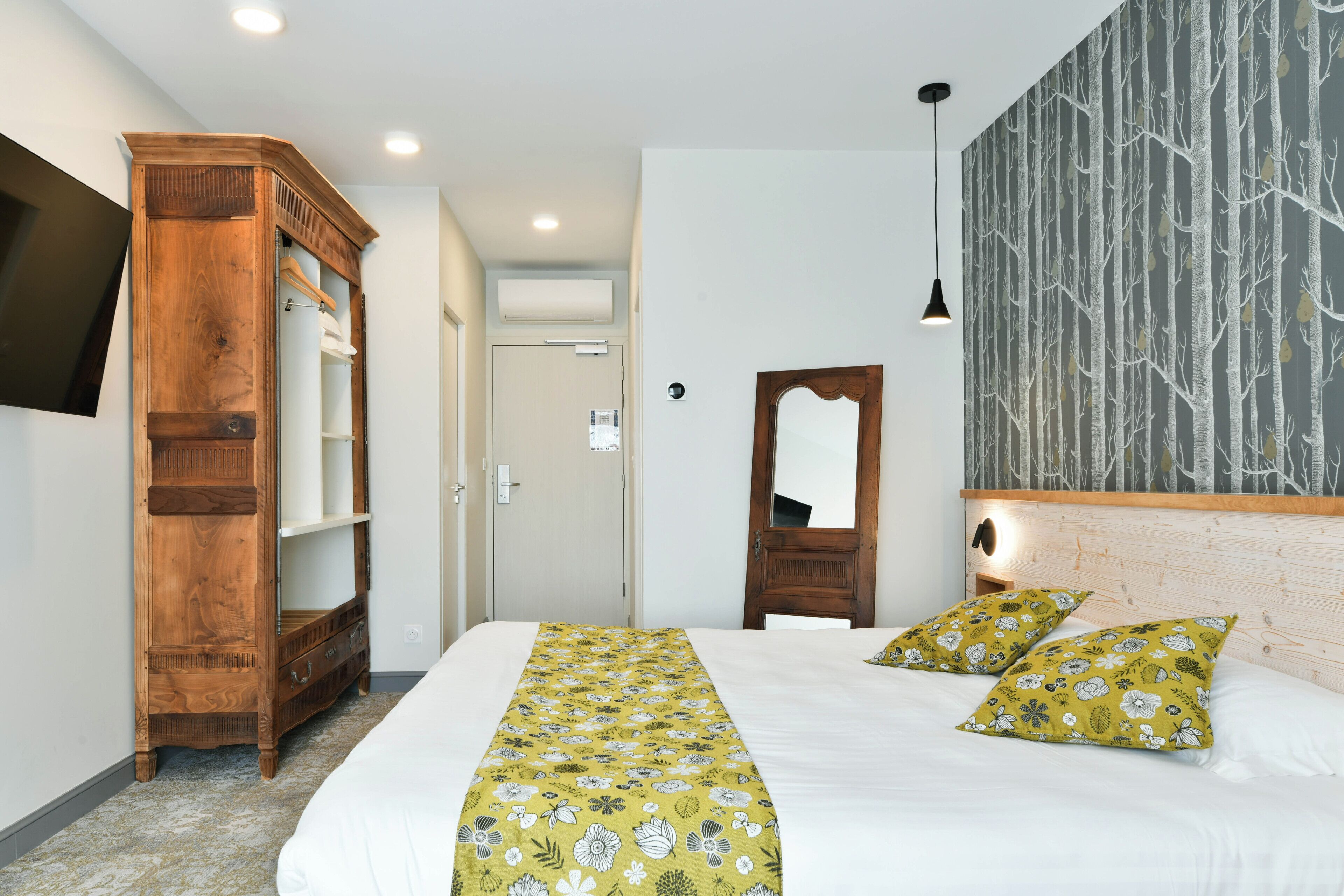 Bureau, chambres insonorisées, Wi-Fi gratuit, draps fournis