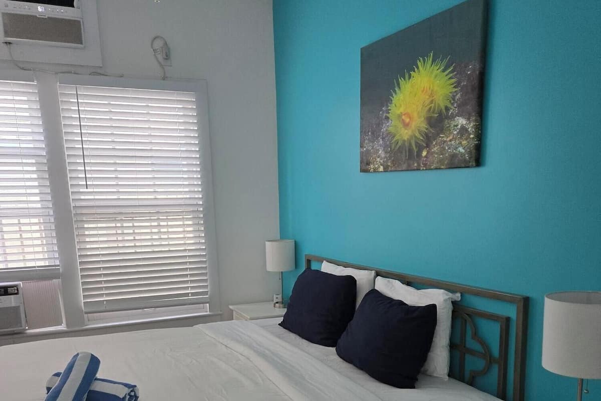 Standardrum | 1 sovrum, individuell inredning, unika möbler och strykjärn/strykbräda