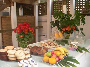 Free breakfast