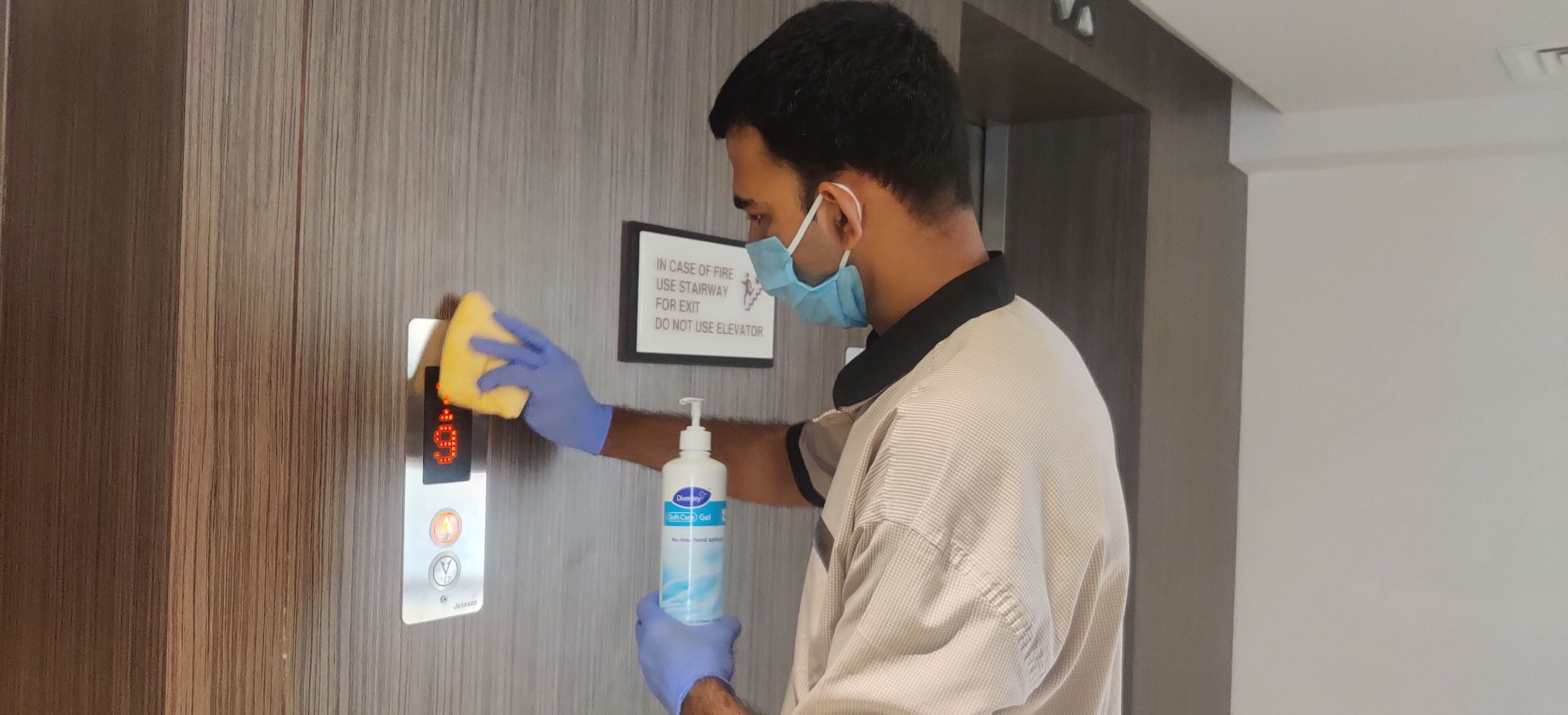 room, 1 king bed, non smoking | 1 bedroom, minibar, in-room safe, individually decorated