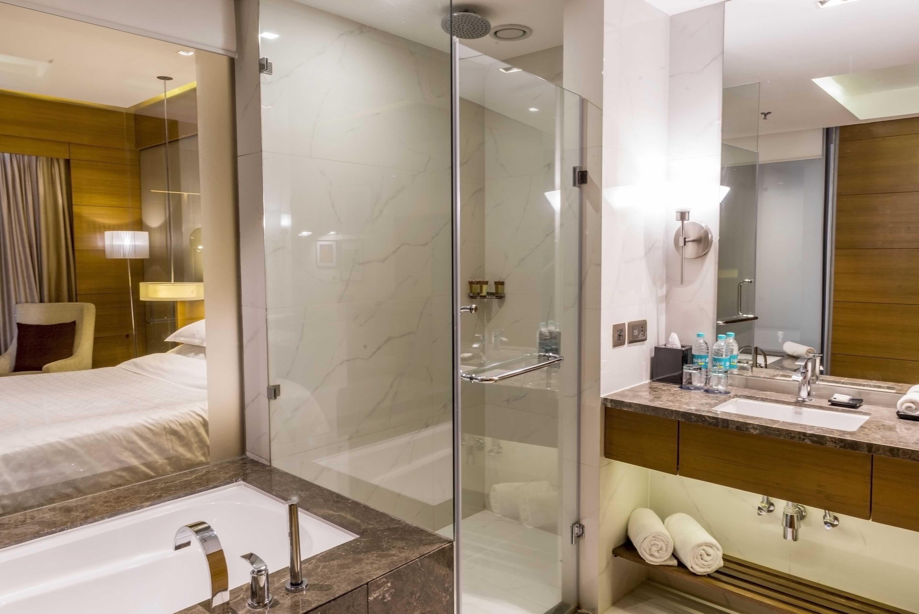 deluxe room | 1 bedroom, minibar, in-room safe, individually decorated