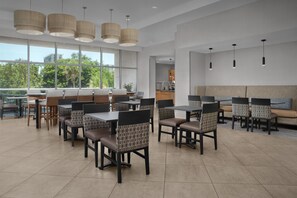 Breakfast area - Homewood Suites by Hilton Miami Downtown/Brickell (Miami)