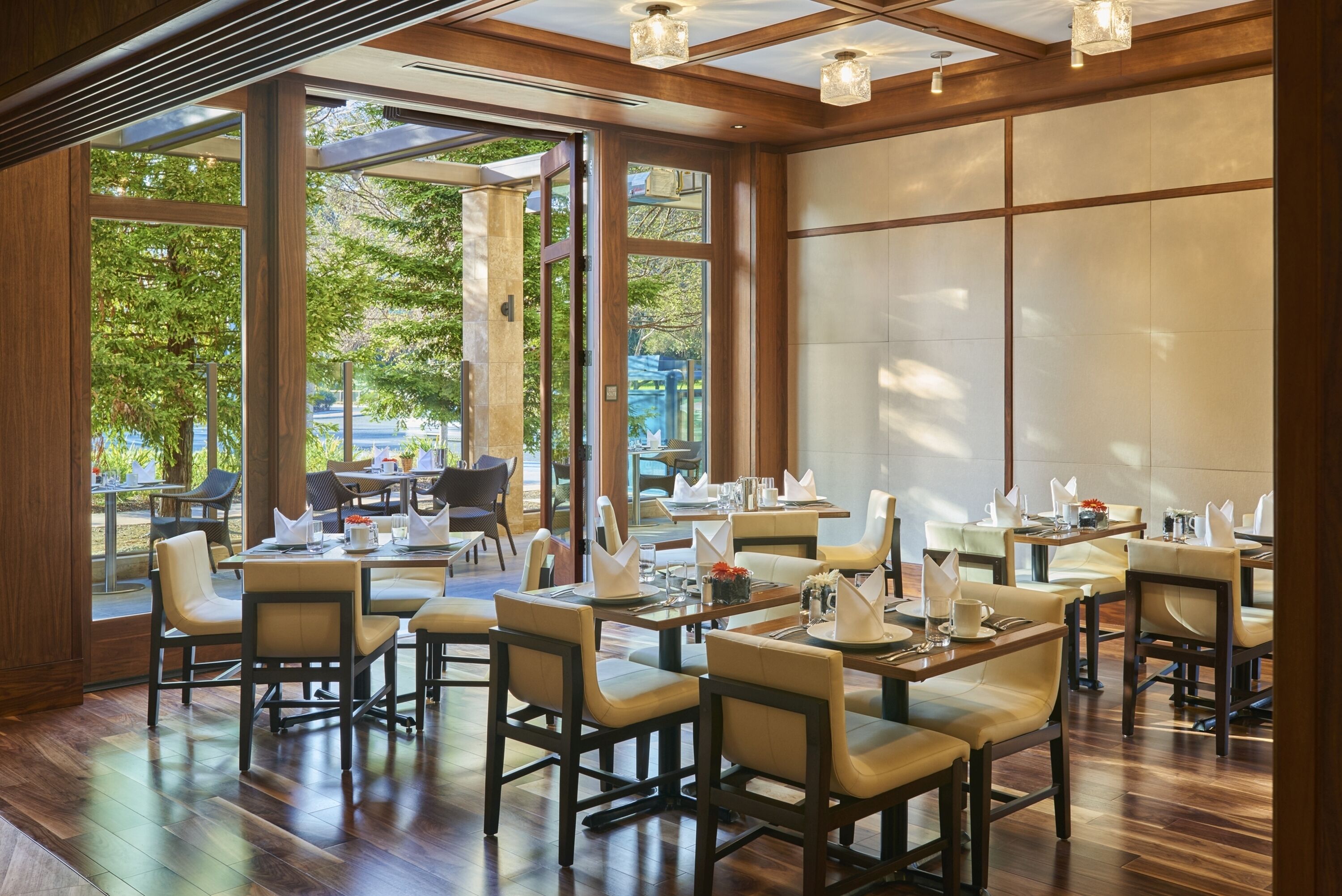 breakfast, lunch, dinner served; californian cuisine