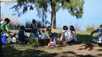 Kawasan BBQ/berkelah