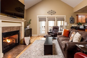 Cottage, 2 Bedrooms, Hot Tub (2 King Beds) | Living area | Flat-screen TV, fireplace