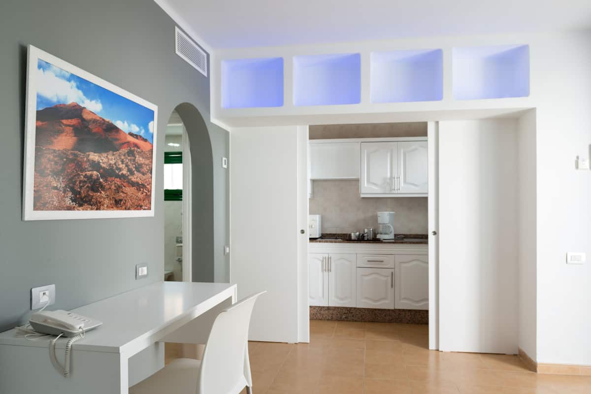 1 chambre, bureau, espace de travail pour ordinateurs portables