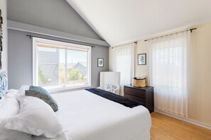 Coastal Cottage | 1 bedroom, down comforters, in-room safe, free WiFi