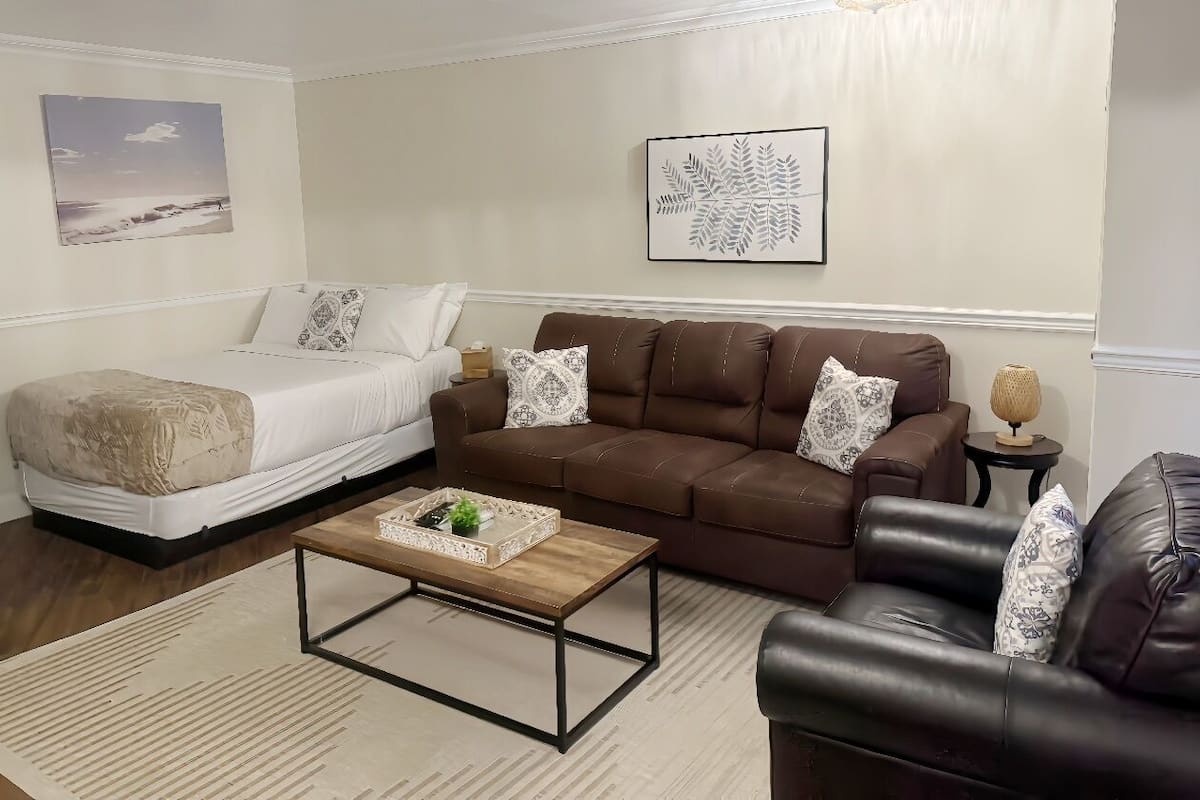 1 bedroom, down duvets, in-room safe, free WiFi
