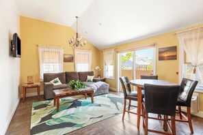 Stuga Standard | Vardagsrum | Platt-tv