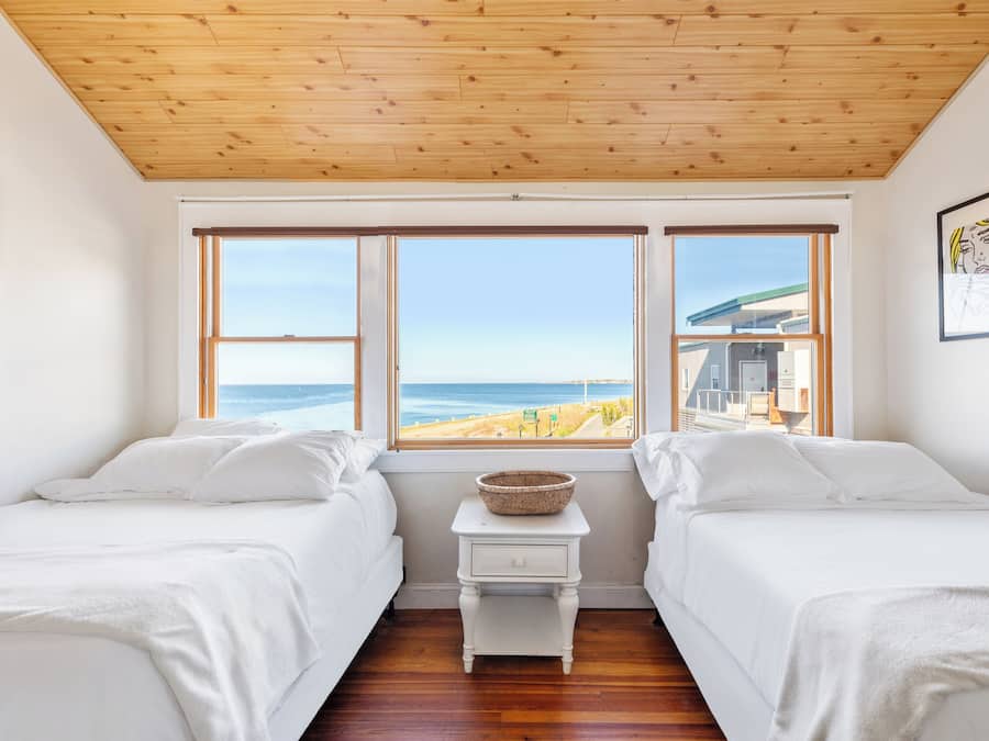 Tropical Suite | Down comforters, in-room safe, free WiFi, bed sheets