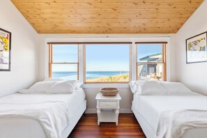 Svit Basic - 1 sovrum - utsikt mot havsviken | Duntäcken, värdeförvaringsskåp på rummet, gratis wi-fi och sängkläder