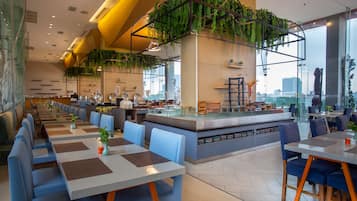 Daily buffet breakfast for a fee