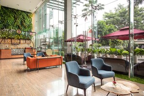 Reception - HARRIS Hotel & Conventions Gubeng Surabaya (Surabaya)