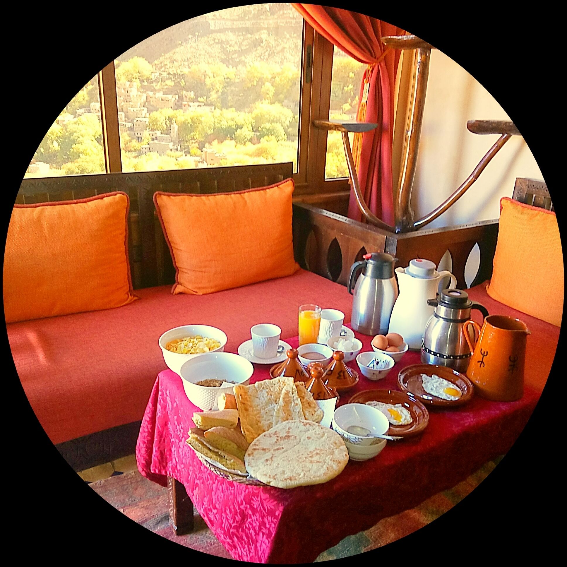 Free daily continental breakfast