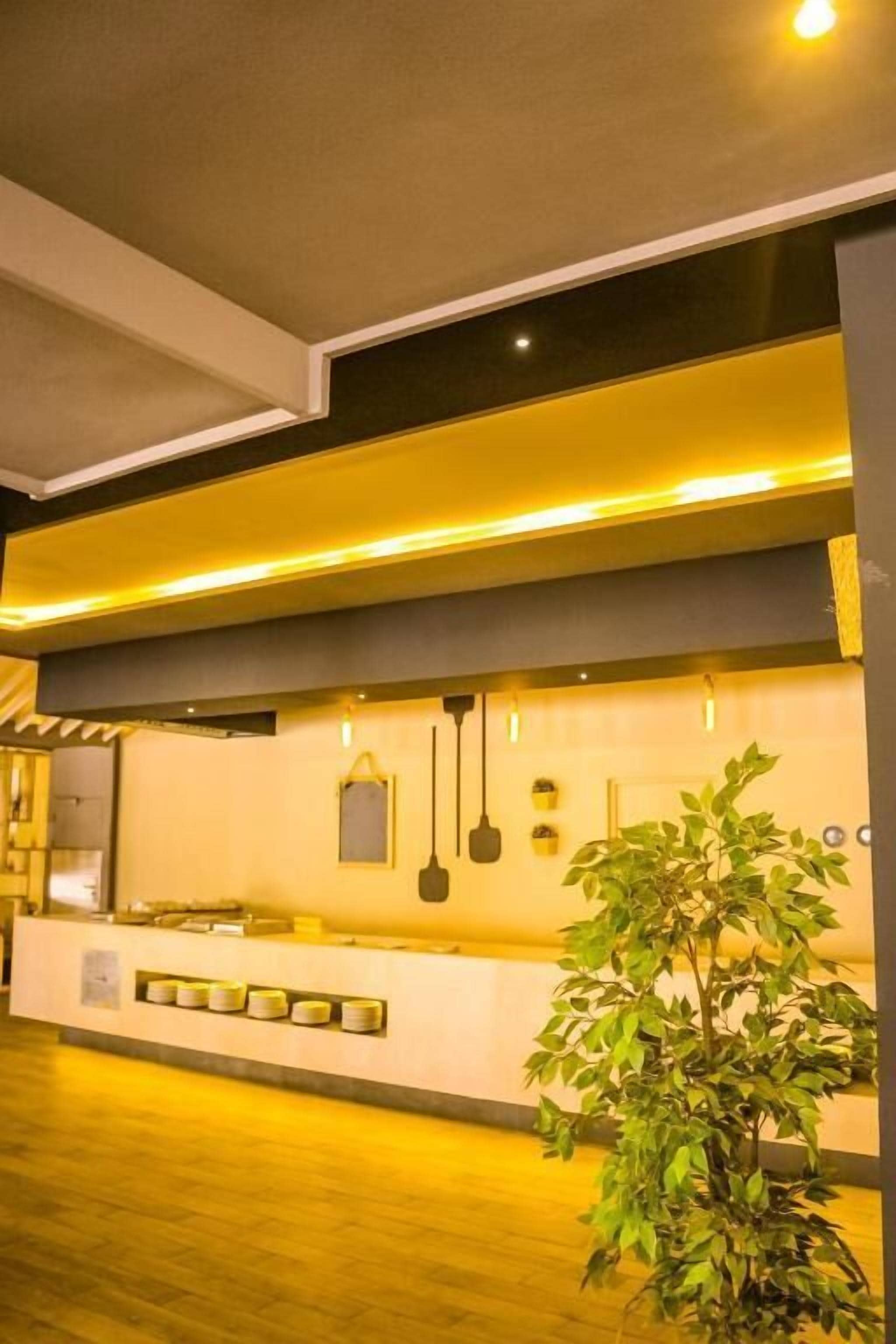 Photo - HAMILTON Agadir