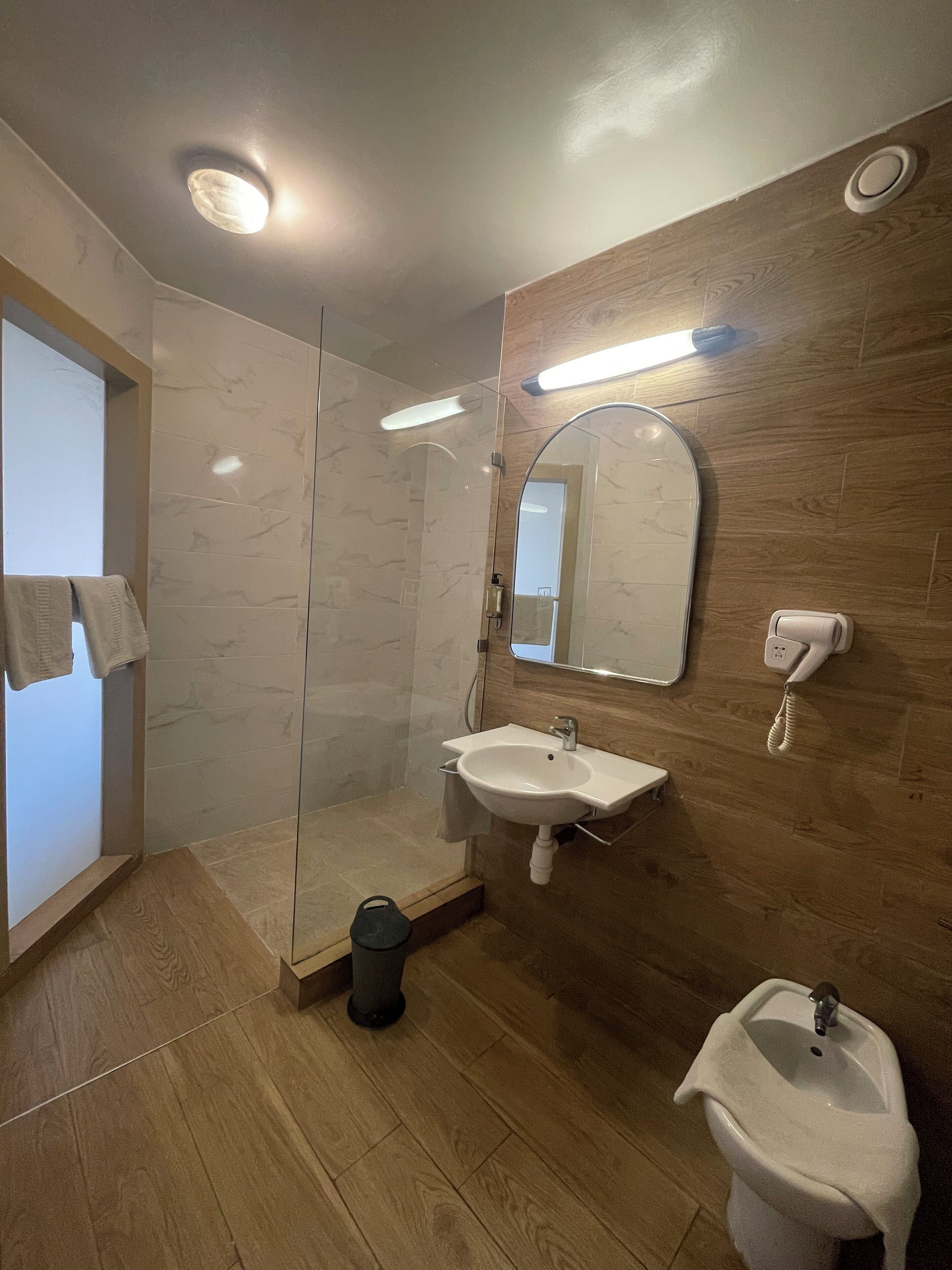 Photo - HAMILTON Agadir