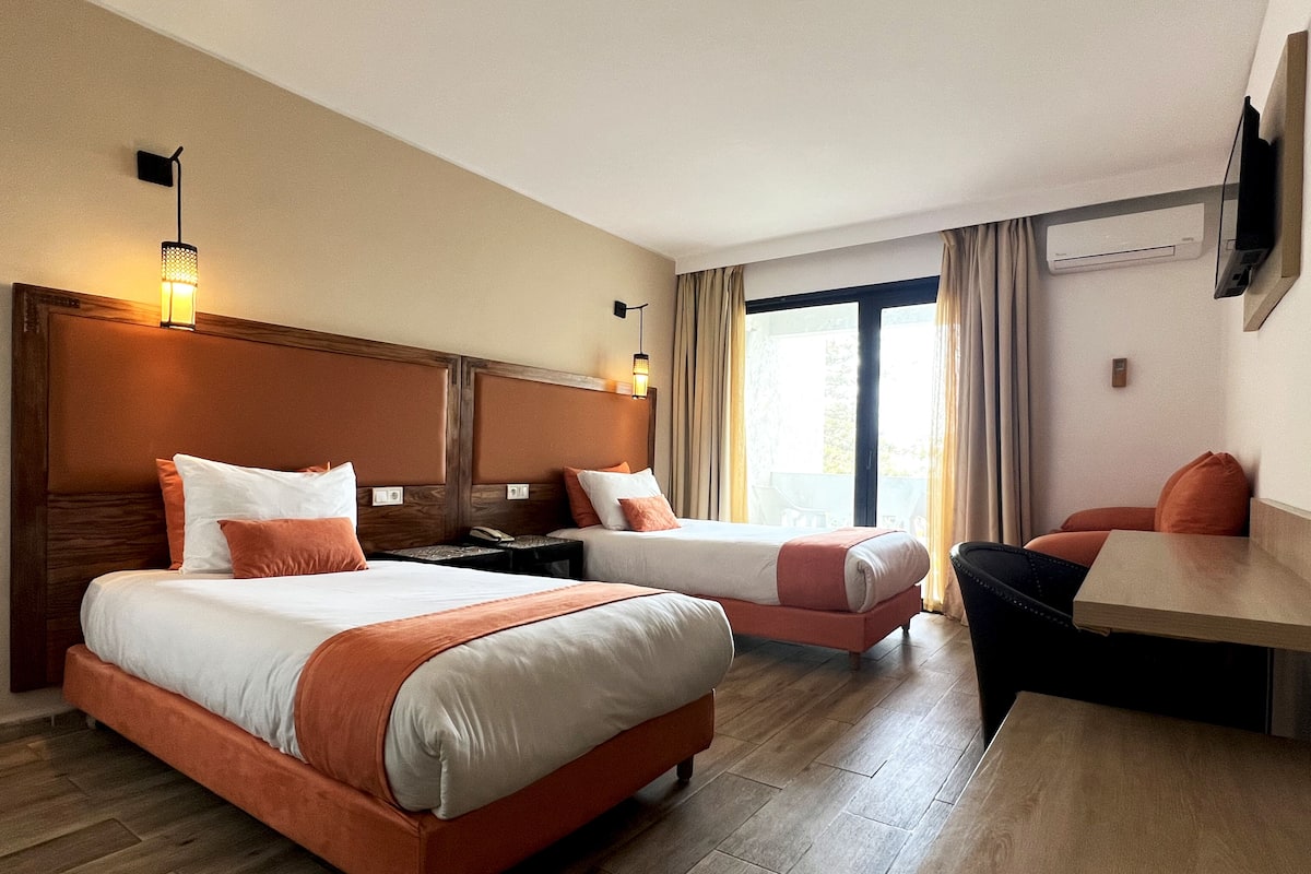 Standard-Doppel- oder -Zweibettzimmer