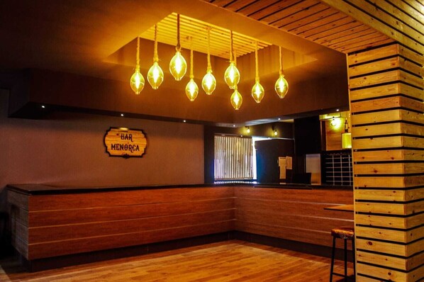 2 Bars/Lounges, Bar im Pool, Poolbar