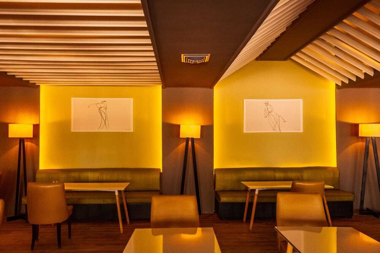 Petit déjeuner buffet (5 EUR par personne)