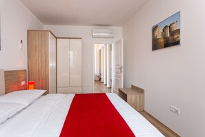 Two-Bedroom Apartment with Terrace | Premium bedding, in-room safe, desk, blackout drapes - Villa Ankora (Dubrovnik)
