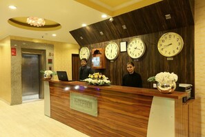 Lobby - Hotel Castle Blue (New Delhi)
