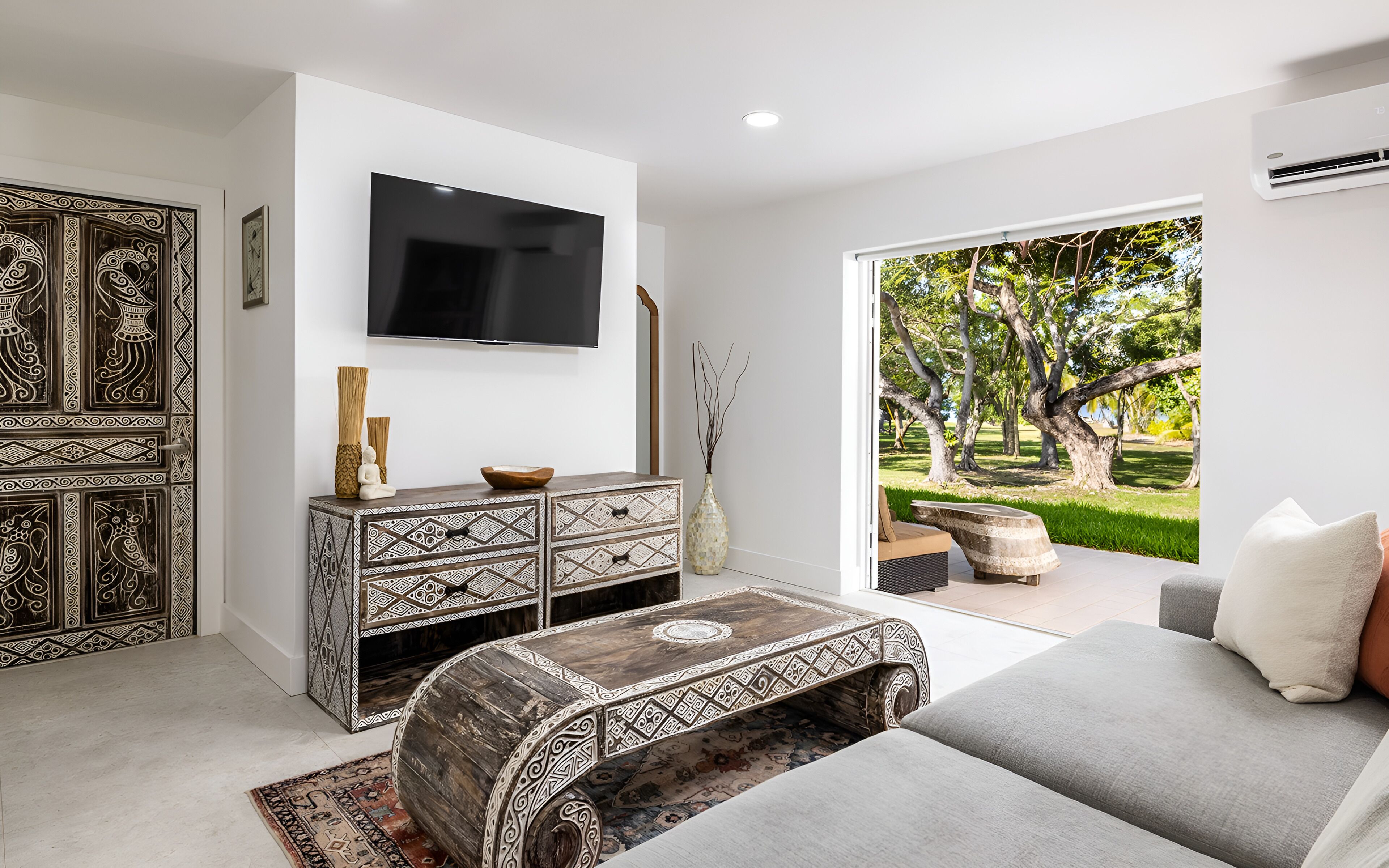 shore house | living area