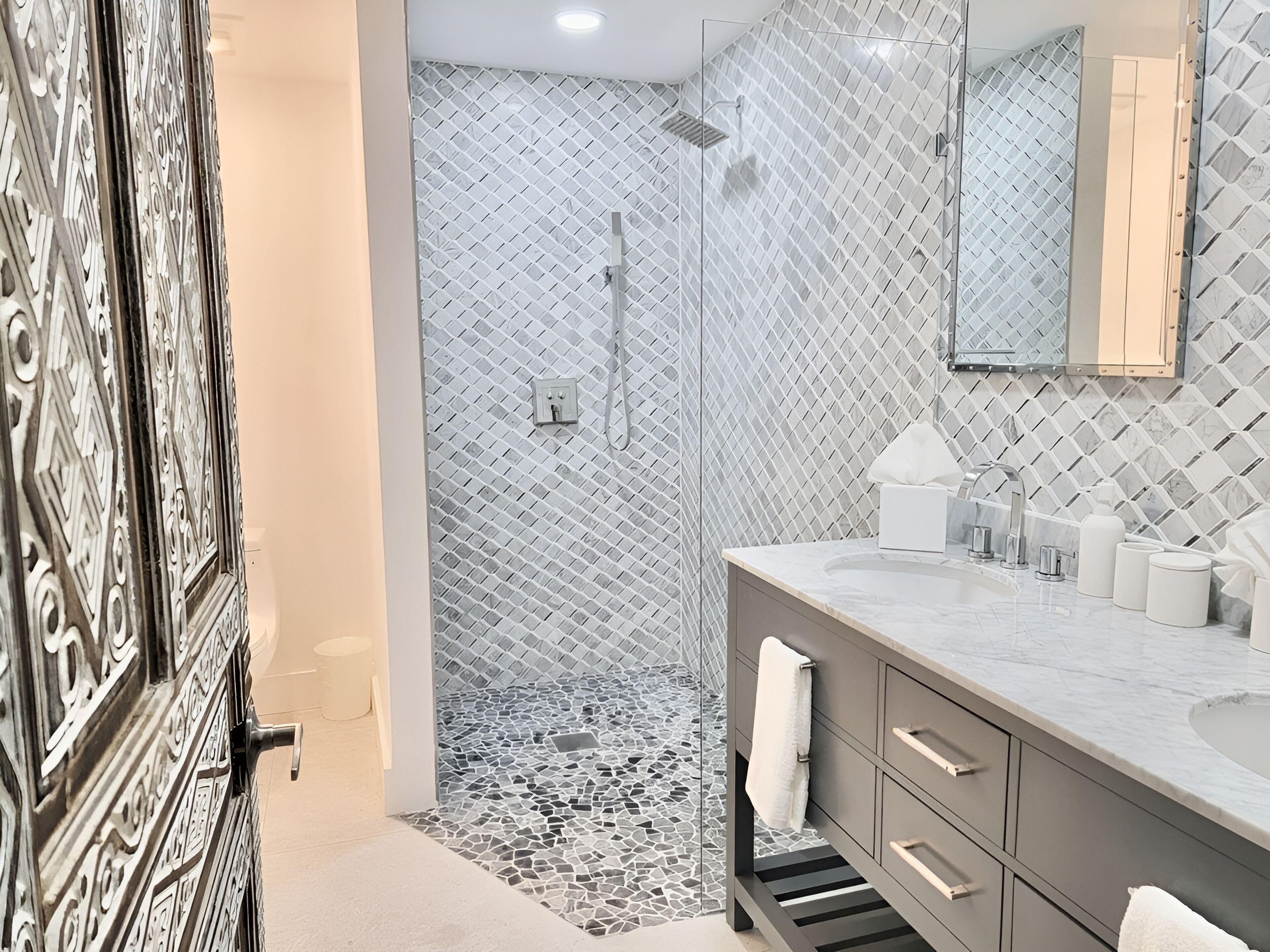 shore house | bathroom | shower, free toiletries, hair dryer, towels