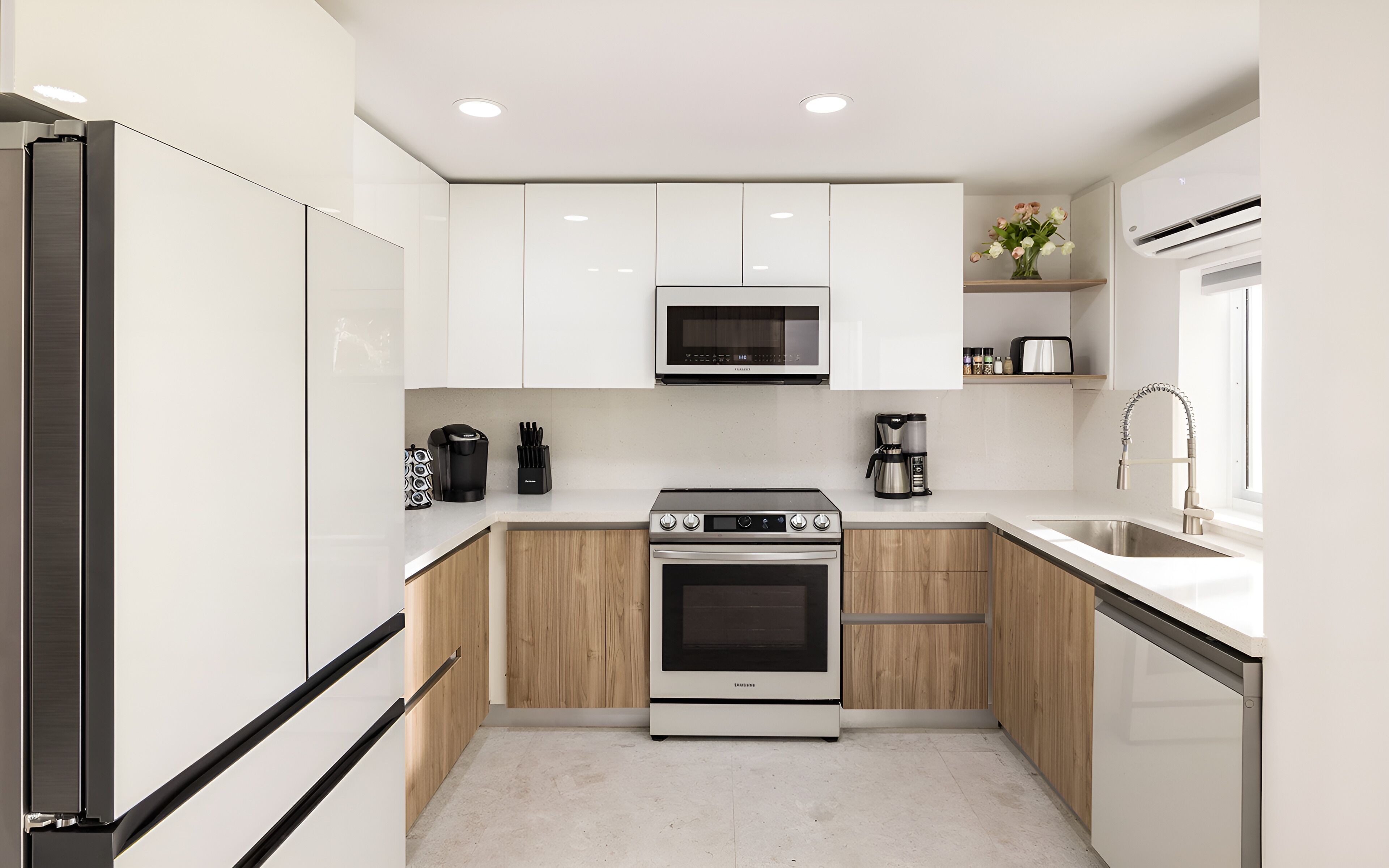 shore house | private kitchen | microwave, espresso maker, cookware/dishes/utensils