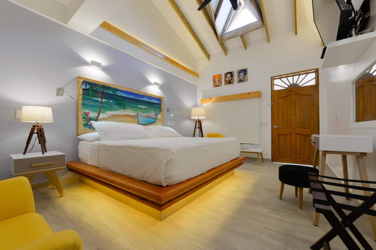 Premium bedding, minibar, in-room safe, soundproofing