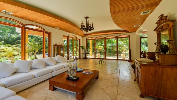 Botón de imagen sin clasificar, 1 de 66
