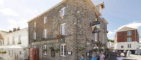 واجهة المنشأة