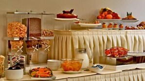 Buffet - Villa Torlonia Hotel (Rome)