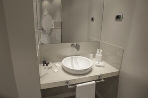 Bathroom - Villa Torlonia Hotel (Rome)