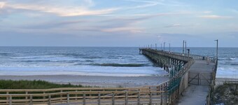 Seaview Pier and Motel