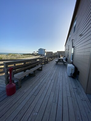 Porch - Seaview Pier and Motel (Sneads Ferry)