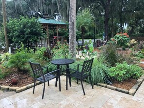 Balcony - The Crystal Manatee (Crystal River)