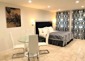 In-room safe, free WiFi