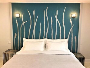 In-room safe, free WiFi