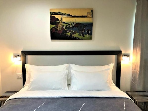 In-room safe, free WiFi