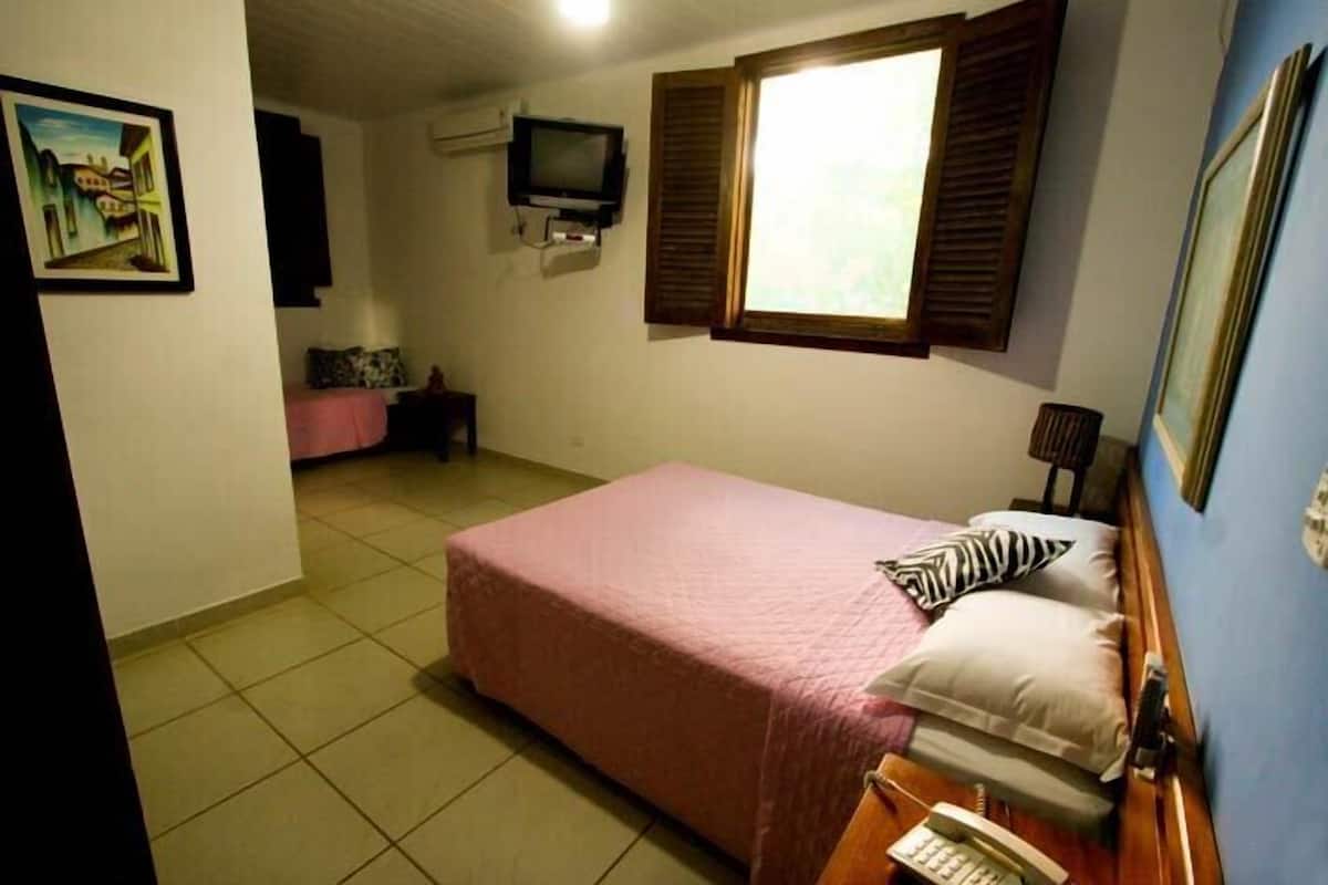 Habitación doble | Minibar, wifi gratis y ropa de cama